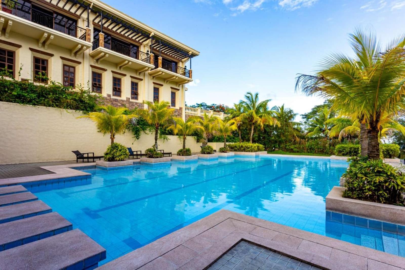 Splendido Hotel Tagaytay City Esterno foto