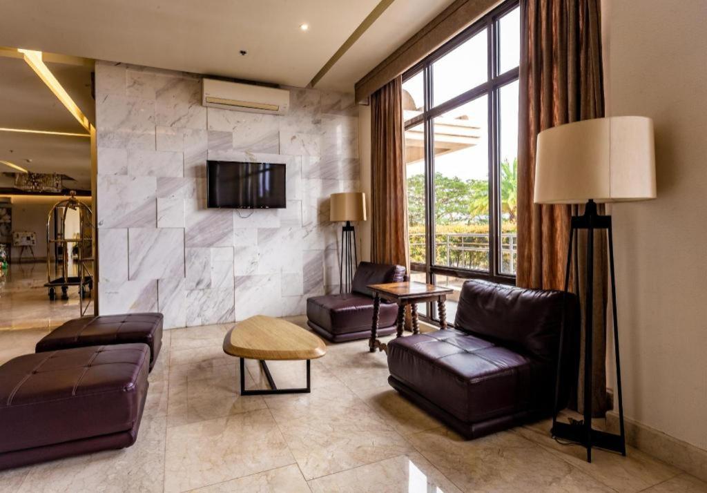 Splendido Hotel Tagaytay City Esterno foto