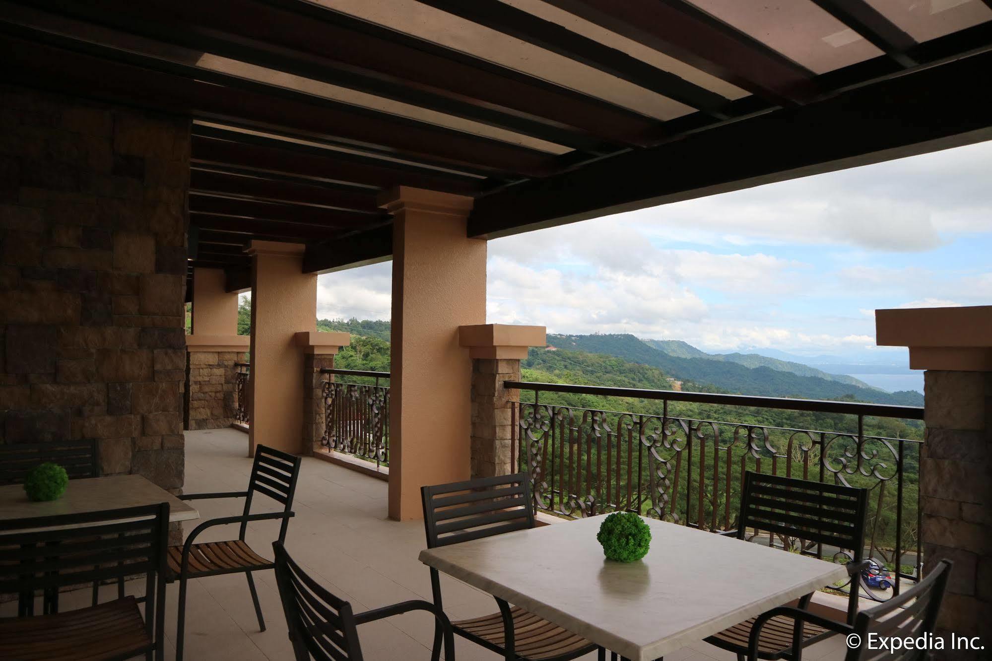 Splendido Hotel Tagaytay City Esterno foto